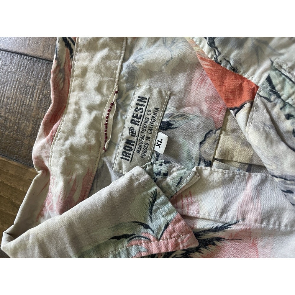 Iron & Resin Shirt Mens XL Hawaiian Tropical Button Down Beach Casual - Picture 6 of 8